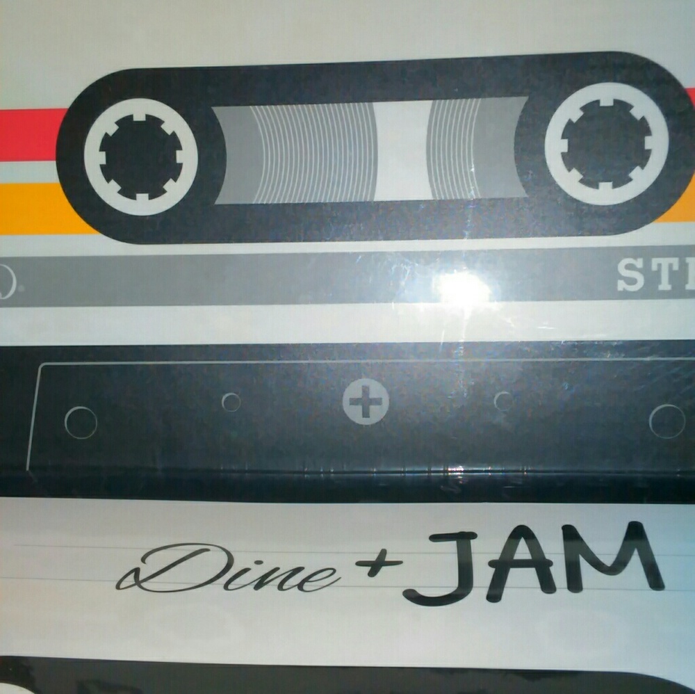 2SETS OF DINE AND JAM CASSETTE PLACE MATS